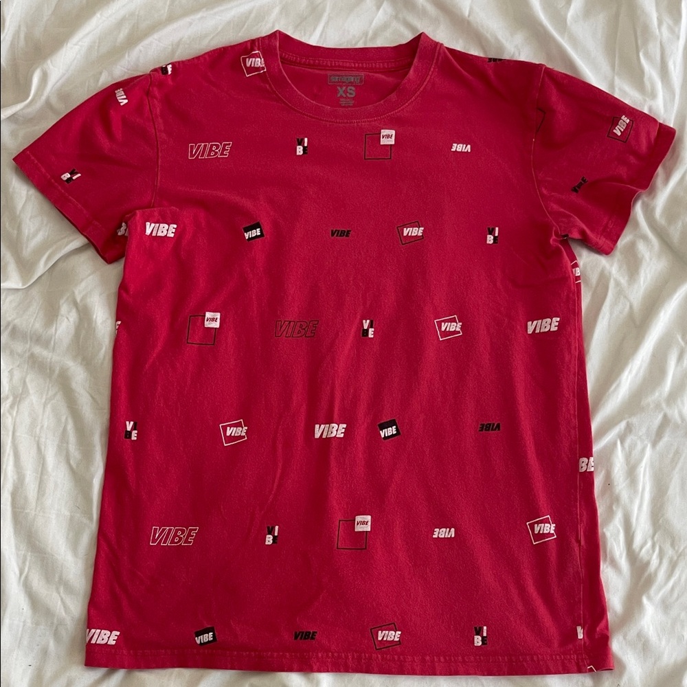 Vibrant Red Graphic Men's T-Shirt